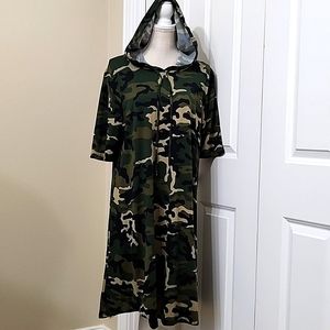 CAMO HOODIE PULLOVER DRESS SZ 1X EXCELLENT CONDITION